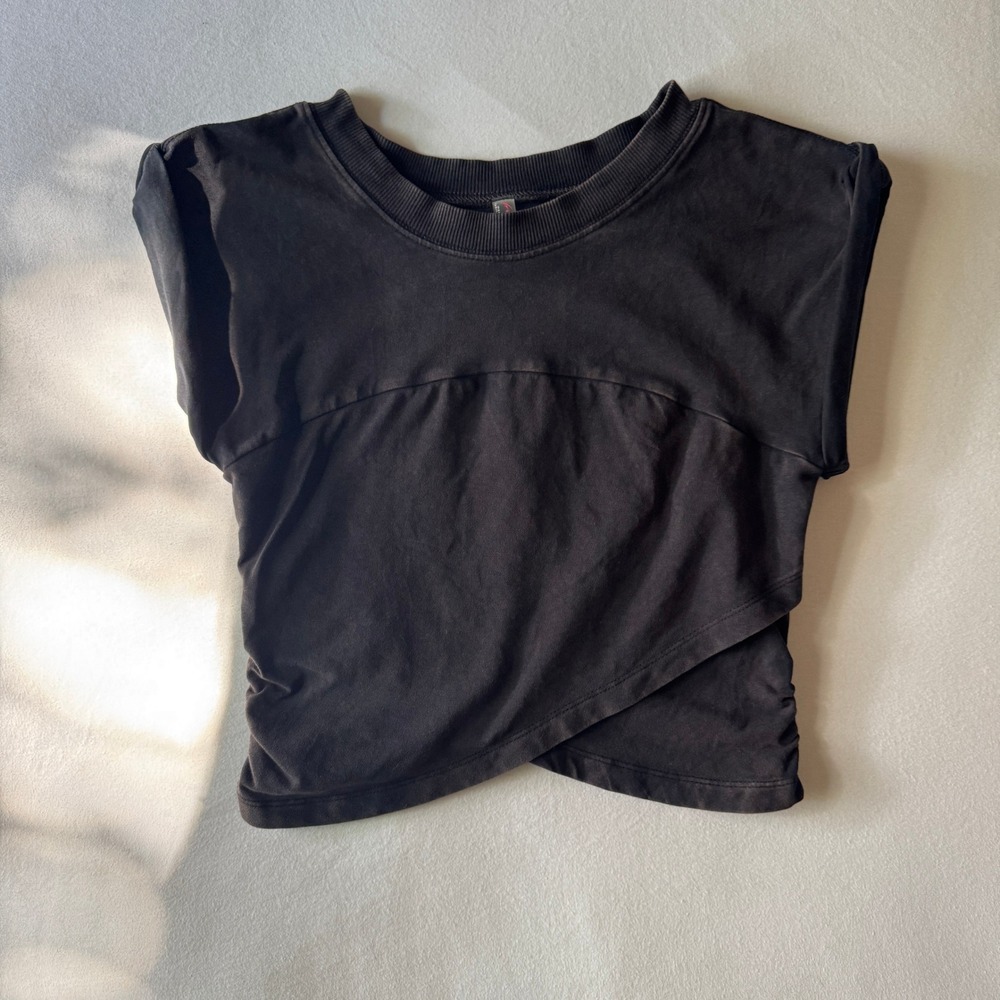 FP Movement Free People Crossover Hem Cropped Muscle Tee XS Washed Black Grunge
